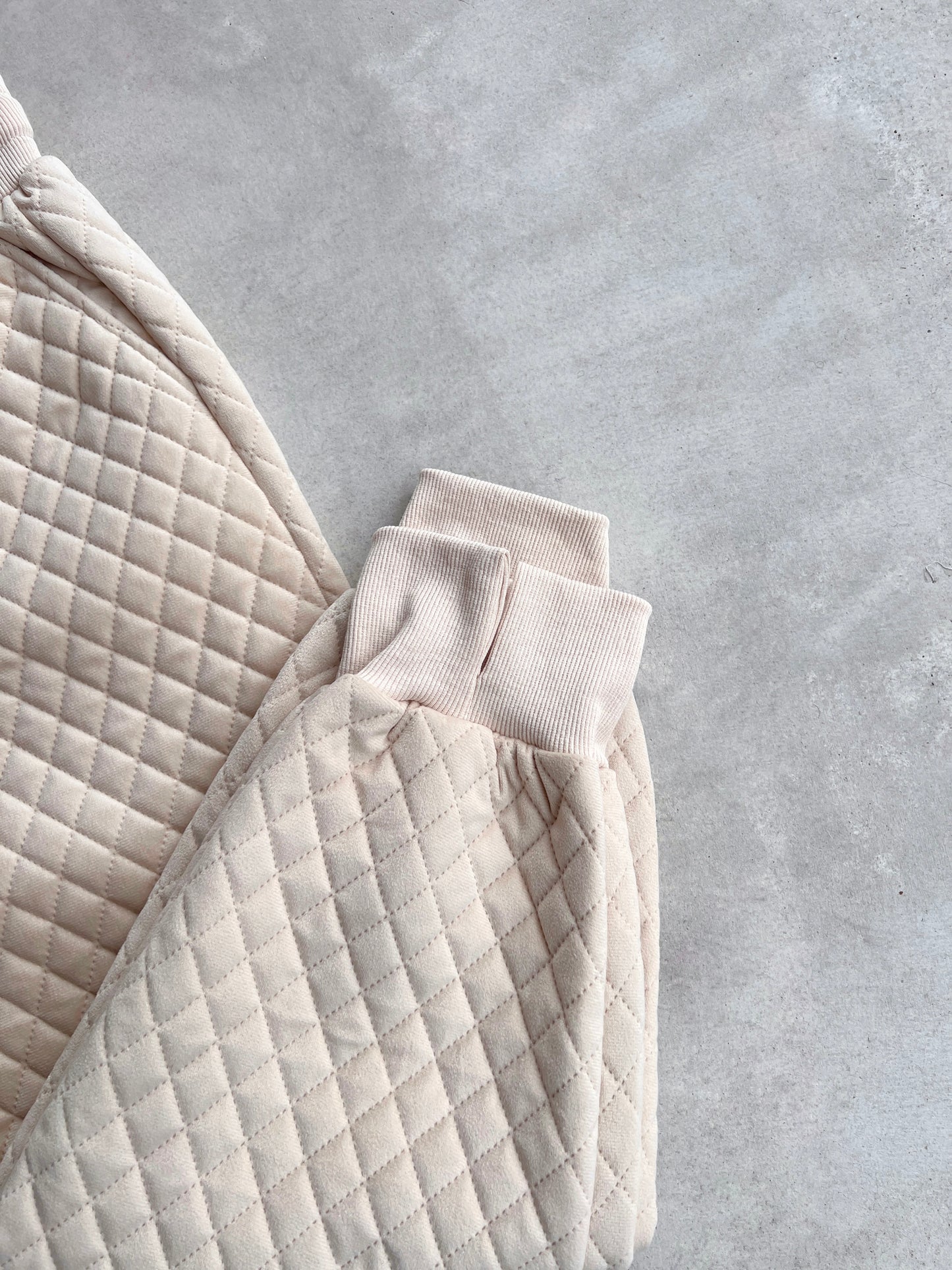 Quilting Slit Pants