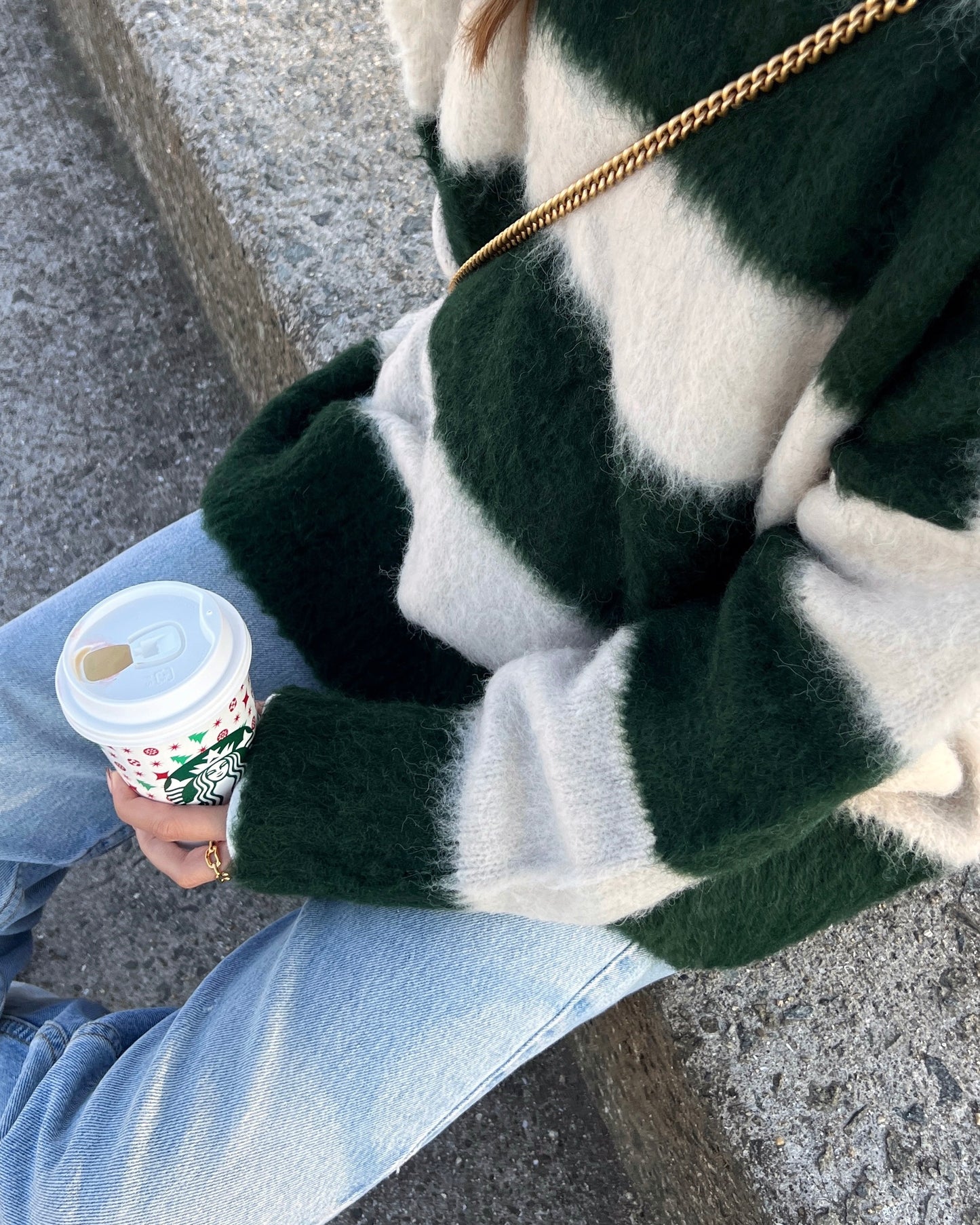 Oversized Wool Border Knit