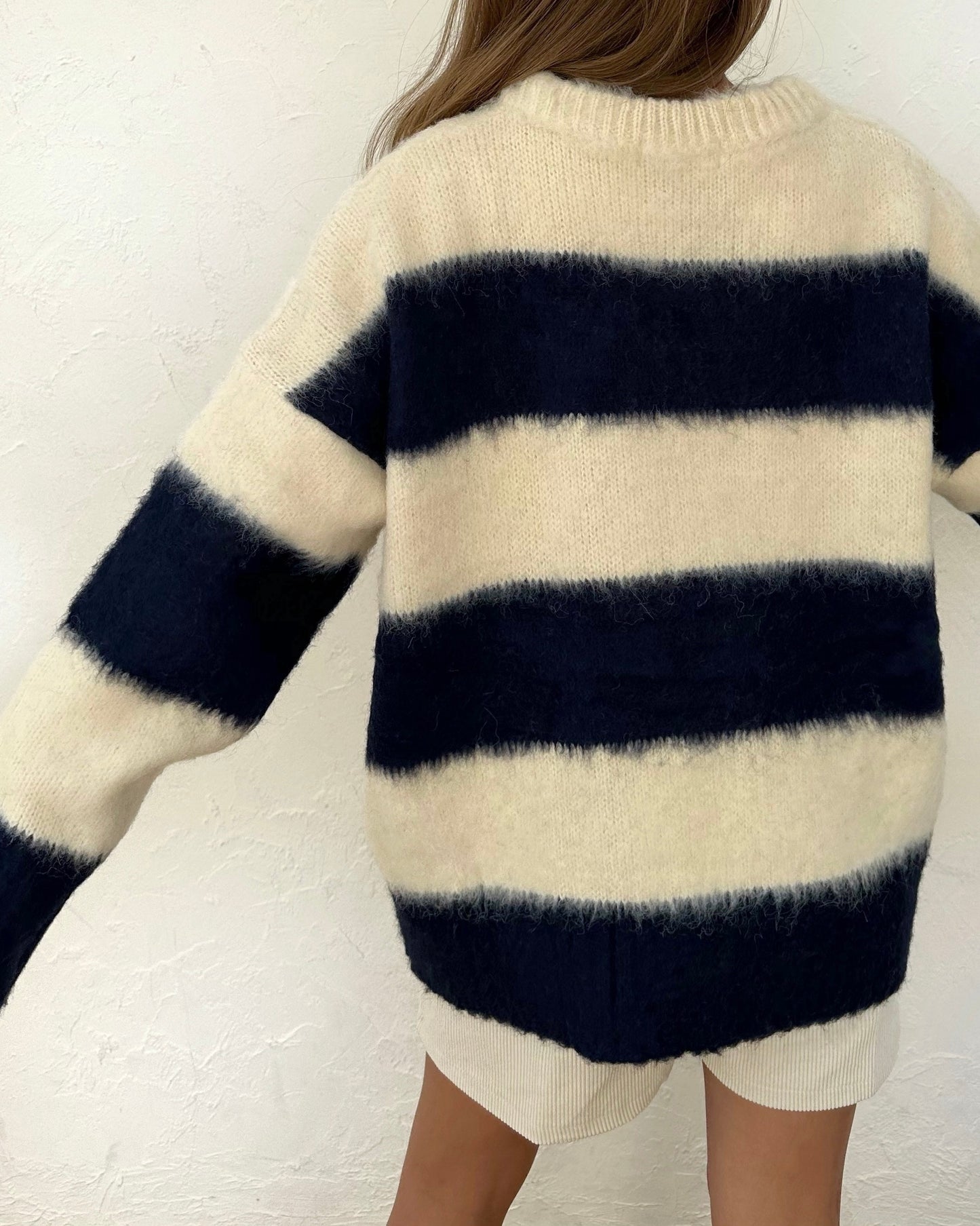 Oversized Wool Border Knit